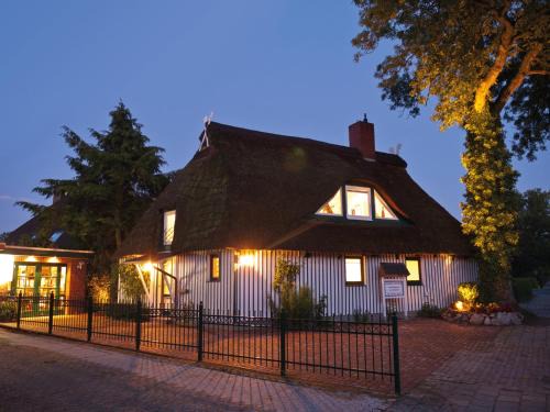 Schneverdingen House | Heidekate unter Reet