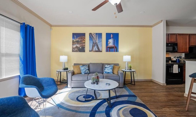 Downtown Oklahoma City Apartment | HEIRS VENTURES: Midtown . Near Hospitals . Pets OK* . W/D . 55” TV