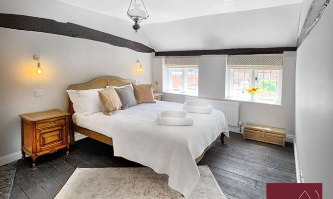 Henley-on-Thames Cottage | Henley On Thames - Cottage,Open Plan, 2Bed