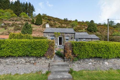 Manod House | Henrhiw Bach