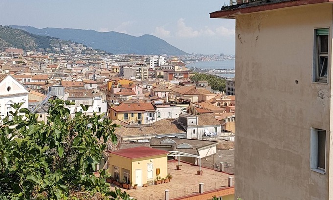 Historical Downtown Salerno Apartment | Henry's Guest House in the heart of the Historic Center of Salerno
