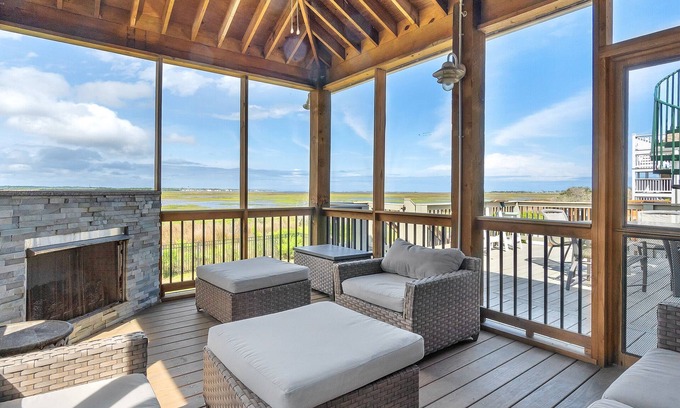 Caswell Beach House | Here And Now: Amazing Ocean, Marsh and Lighthouse Views