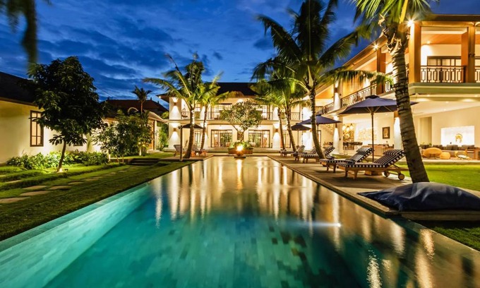 Batu Bolong Villa | Heritage Villa, Ultimate 6 bed, 20 meter pool 700 metre from beach