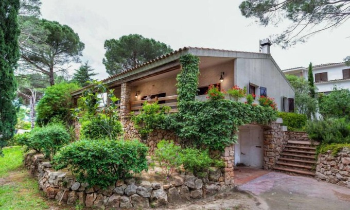 L'Escala House | Hermine by Interhome
