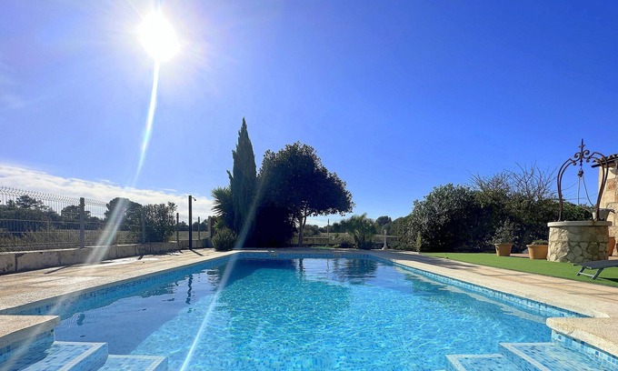 Maria de la Salut Ski Chalet | Hermosa Casa con Gran Privacidad en Pleno Centro de Mallorca