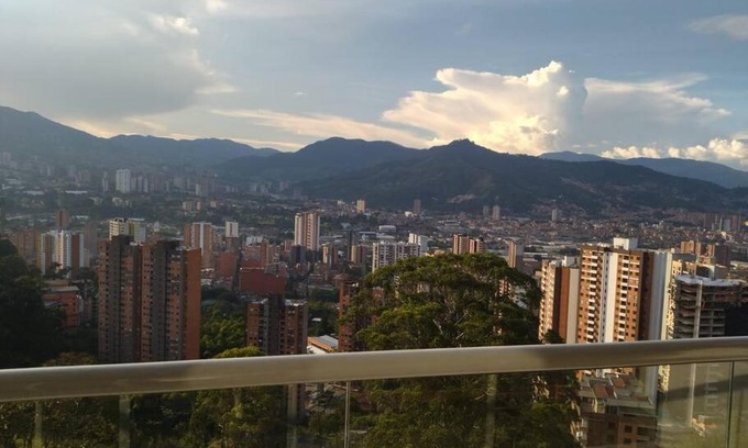 Sabaneta Apartment | Hermoso apartamento acogedor con gran vista