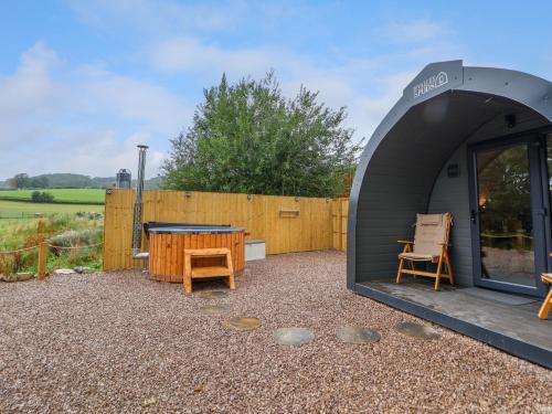 Oswestry House | Heron Pod
