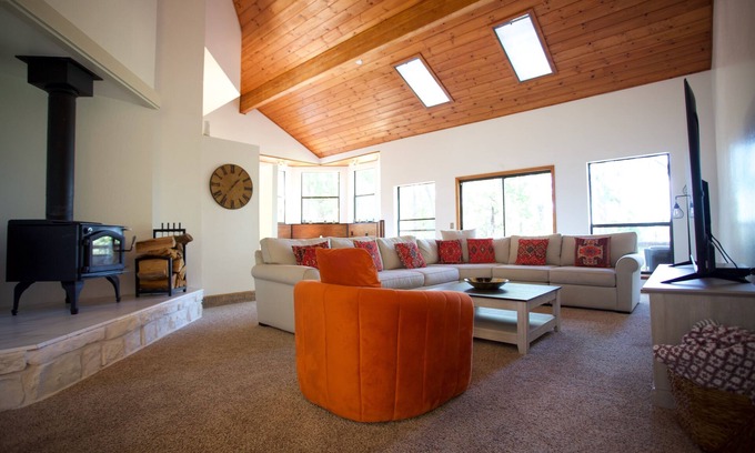 Twain Harte House | Hibernation Station is perfect for group trips