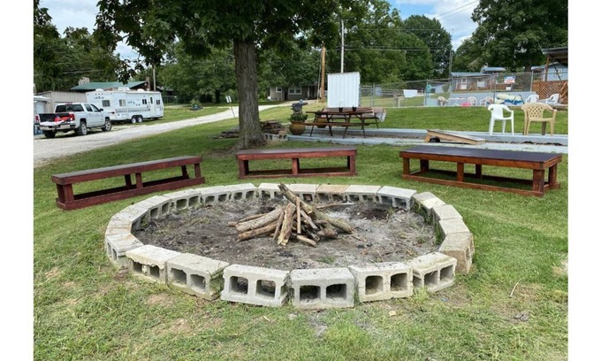 Pittsburg House | Hickory Grove Hideaway - Cabin 6