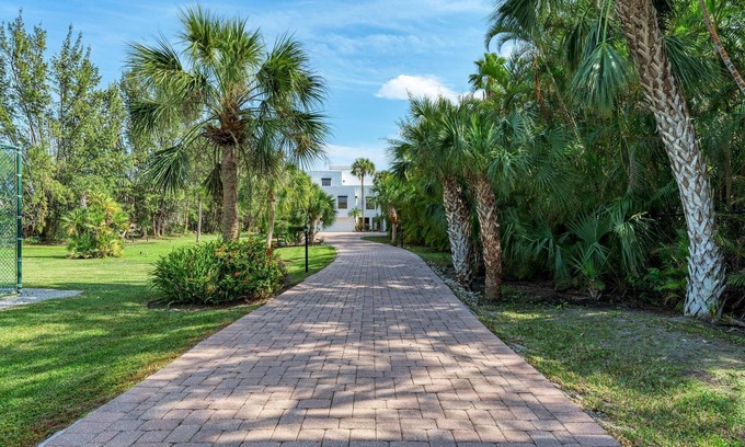 Whitney Beach House | Hidden Bay/Beach Paradise