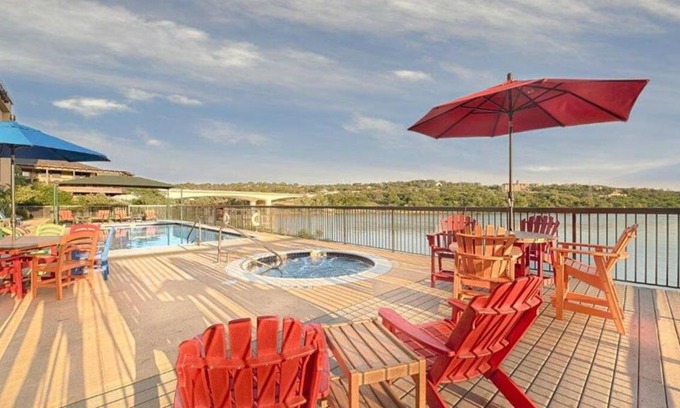 Marble Falls Hotel | Hidden Falls Inn