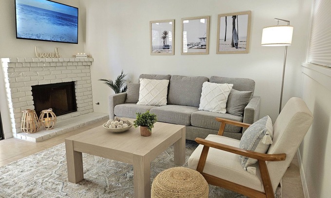Huntington Beach Condo | Hidden Gem by the Beach