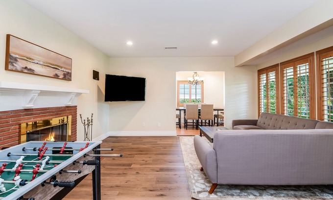Encino House | Hidden Gem | Centrally Located | Family Friendly