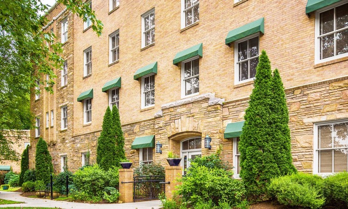 Asheville Condo | Hidden Gem: Historic Luxury Stay in Biltmore Village.
