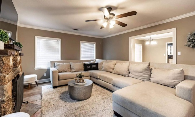 Tech Terrace House | Hidden Grove - 3BR 2.5BA - Walk to Tech