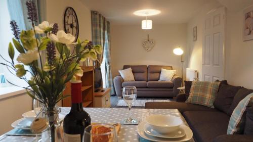 Rumburgh House | Hideaway Cottage