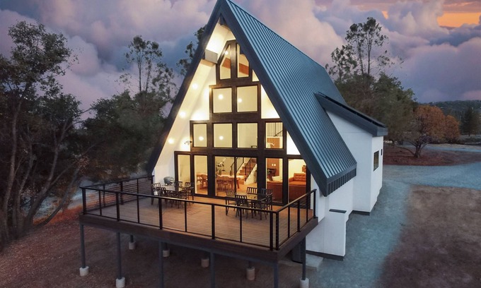 Oakhurst House | High End A-Frame - Hot tub - Awesome Views - Yosemite - Bass Lake - EV Charger