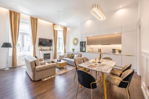 Palace District Apartment | High-end Luxurious Quentin Residence in the Heart of Budapest