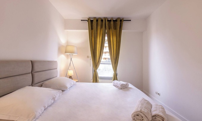 Cannes City Centre Apartment | High Floor Sea View 2Br Apt with Balcony & Garage