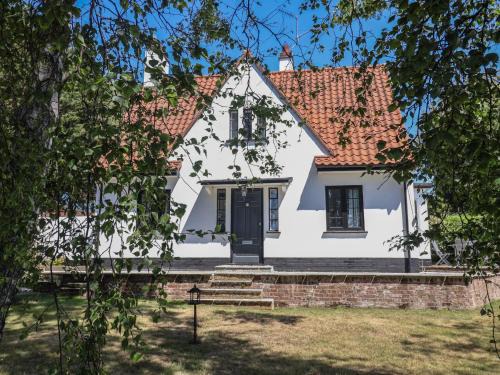 Reydon House | High Ground, Reydon