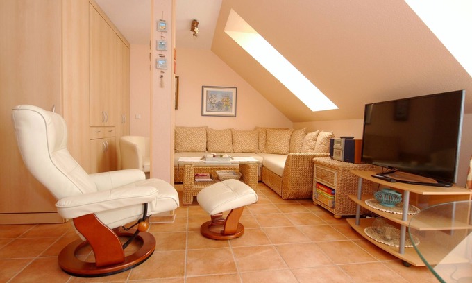 Zingst Apartment | High-quality furnished vacation apartment directly on the Baltic Sea beach!