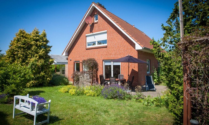 Stakendorf Apartment | High quality and fully equipped apartment only 3km from the Baltic Sea