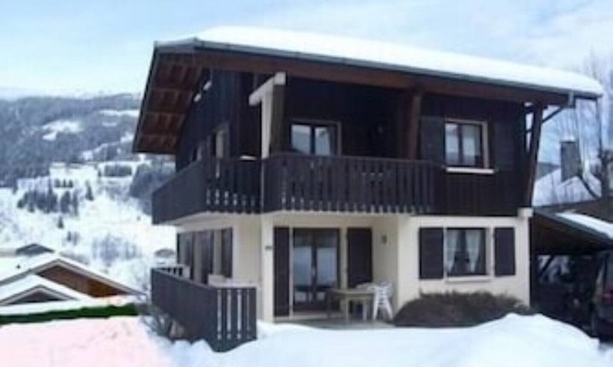 Les Gets Apartment | High quality apartment very close to ski slopes