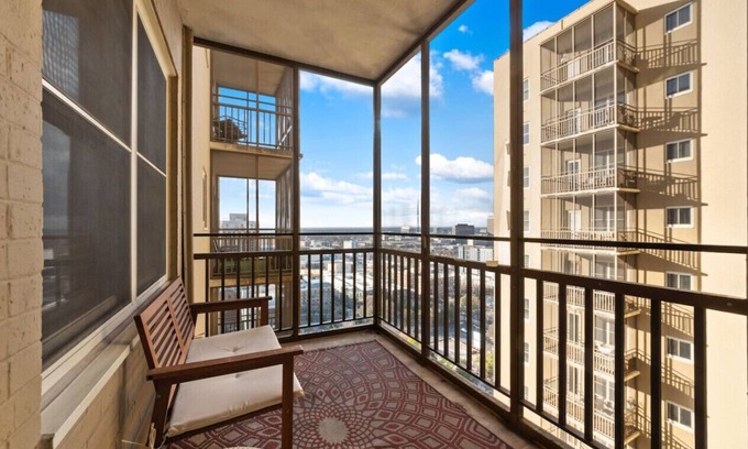 Downtown Atlanta Condo | High-Quality Downtown Living | Skyline View