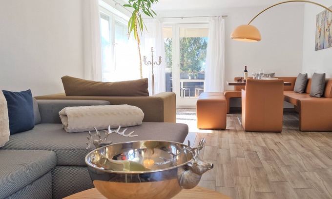 Mitterbach Apartment | High-quality furnished apartment Höhenflug in a quiet, central location with mountain views
