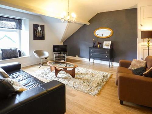 Ambleside Apartment | High Ridge