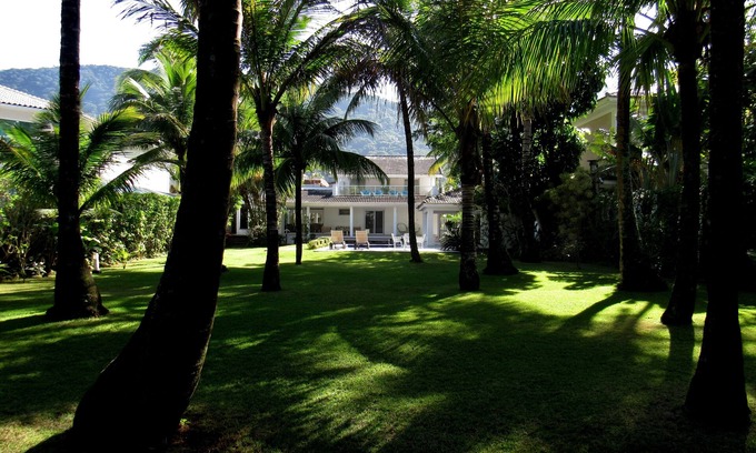 Maresias House | HIGH STANDARD HOUSE IN CANTO DO MOREIRA (Pé na Areia)