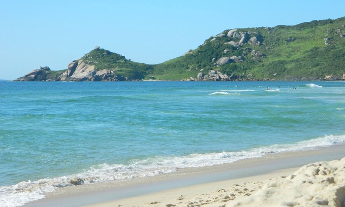 Barra da Lagoa House | HIGH STANDARD HOUSE IN BARRA DA LAGOA 50 METERS FROM CANAL DA BARRA
