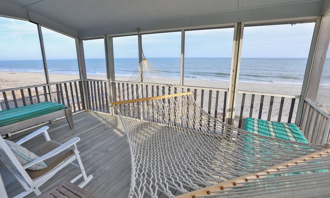 Pawleys Island House | High Tide - Beachfront Home in "Arrogantly Shabby" Pawleys Island, SC