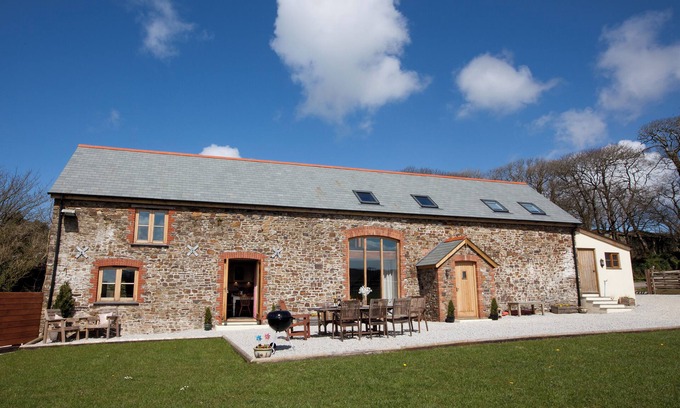 Holsworthy Cottage | HIGHER FORDA, pet friendly, with hot tub in Bradworthy