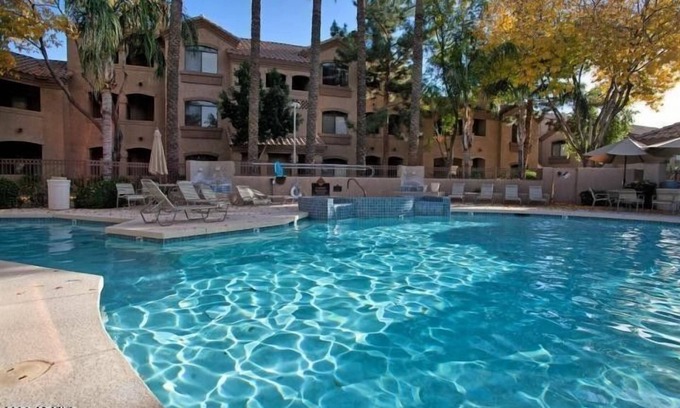 North Scottsdale Condo | Highly Desired Signature Complex of North Scottsdale