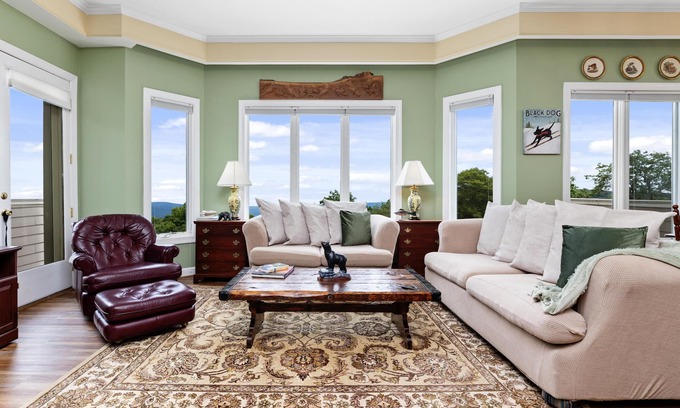 Chestnut Springs Condo | Highridge Court 08 with Wintergreen Advantage