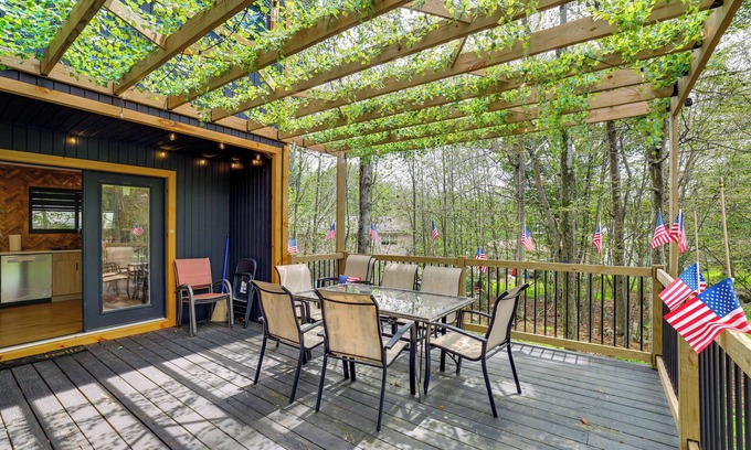 Tobyhanna Cabin | Hike & Fish: Peaceful Family Cabin in Tobyhanna!