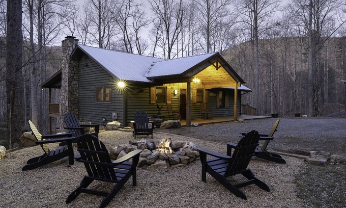 Morganton Cabin | Hiker's Paradise! Secluded, 5 acre property. Hot tub, fire pit, game room!