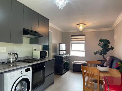 Greater Johannesburg Metropolitan Area Bed & Breakfast | Hill Luxury Cottage