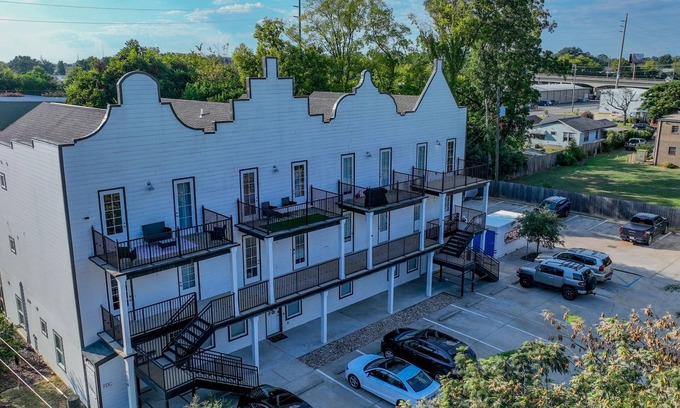 Tuscaloosa Condo | Hill's Haven - Family Friendly With Easy Walk to Bryant Denny!