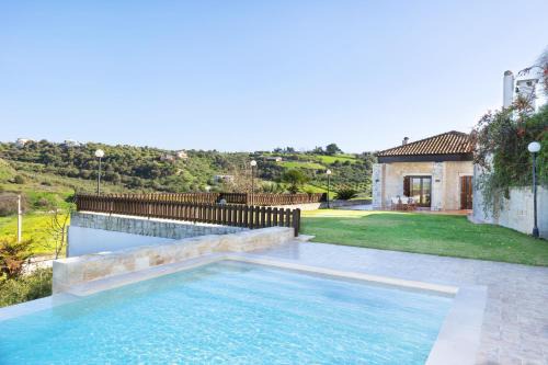 Athanatoi Villa | Hill top casa vigna