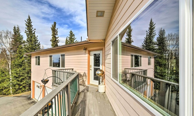 Mid-Hillside Apartment | Hillside Anchorage Home by Hiking & Biking Trails!