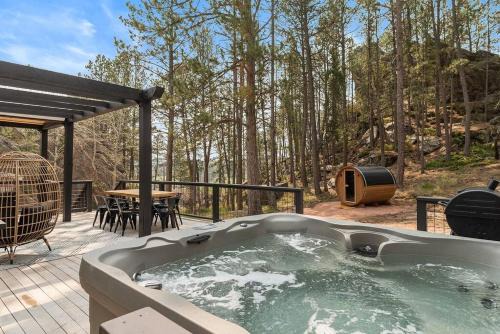 Custer House | Hilltop Cottage