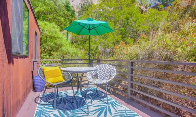 Del Mar Heights House | Hilltop Tower Guest Suite with Ocean Views