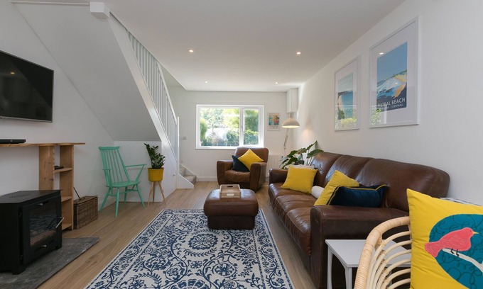 Portreath Cottage | HILLYWYCH STUDIO, pet friendly, country holiday cottage in Portreath