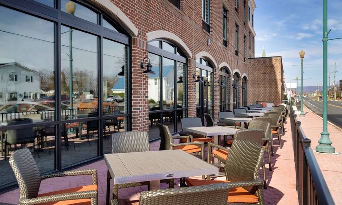 Lakeview Hotel | Hilton Garden Inn Haymarket