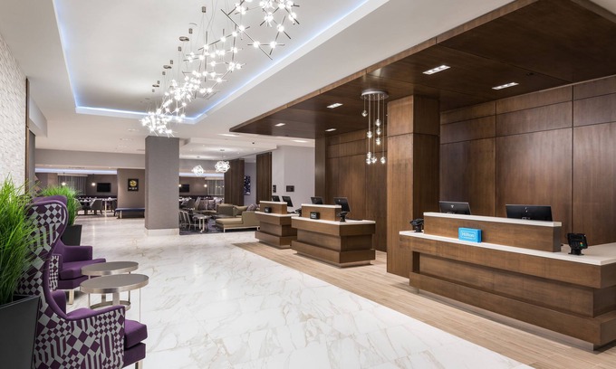 Byward Market - Parliament Hill Hotel | Hilton Garden Inn Ottawa Downtown