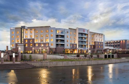 Downtown Hotel | Hilton Garden Inn Sioux Falls Downtown