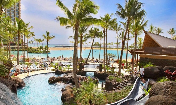 Waikiki Condo | Hilton Hawaiian Village. Fabulous Beach And Lagoon! Spacious two bedroom suite!