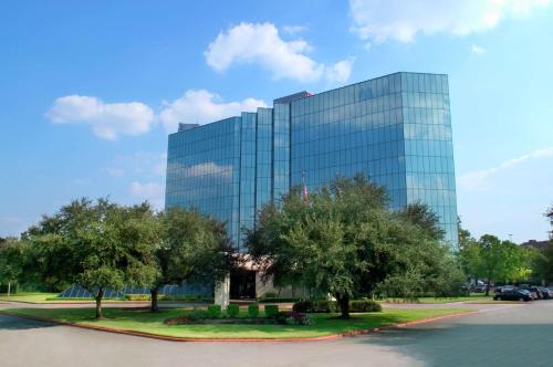 Westchase Hotel | Hilton Houston Westchase